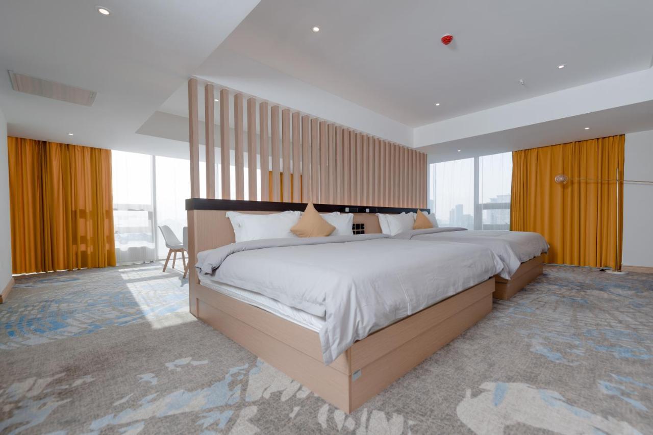 Millennium Plaza Hotel & Mall อูลานบาตอร์ ภายนอก รูปภาพ