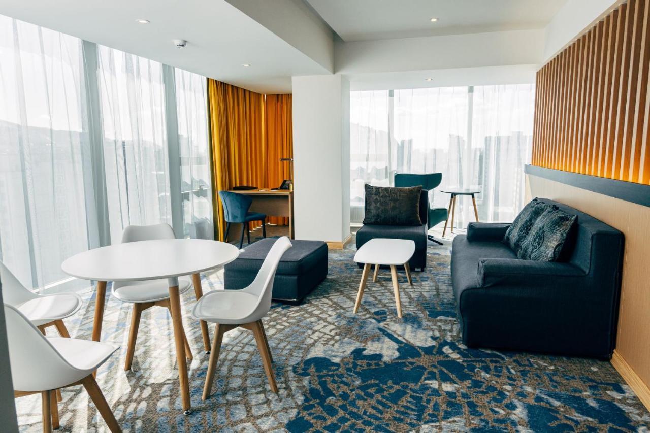 Millennium Plaza Hotel & Mall อูลานบาตอร์ ภายนอก รูปภาพ
