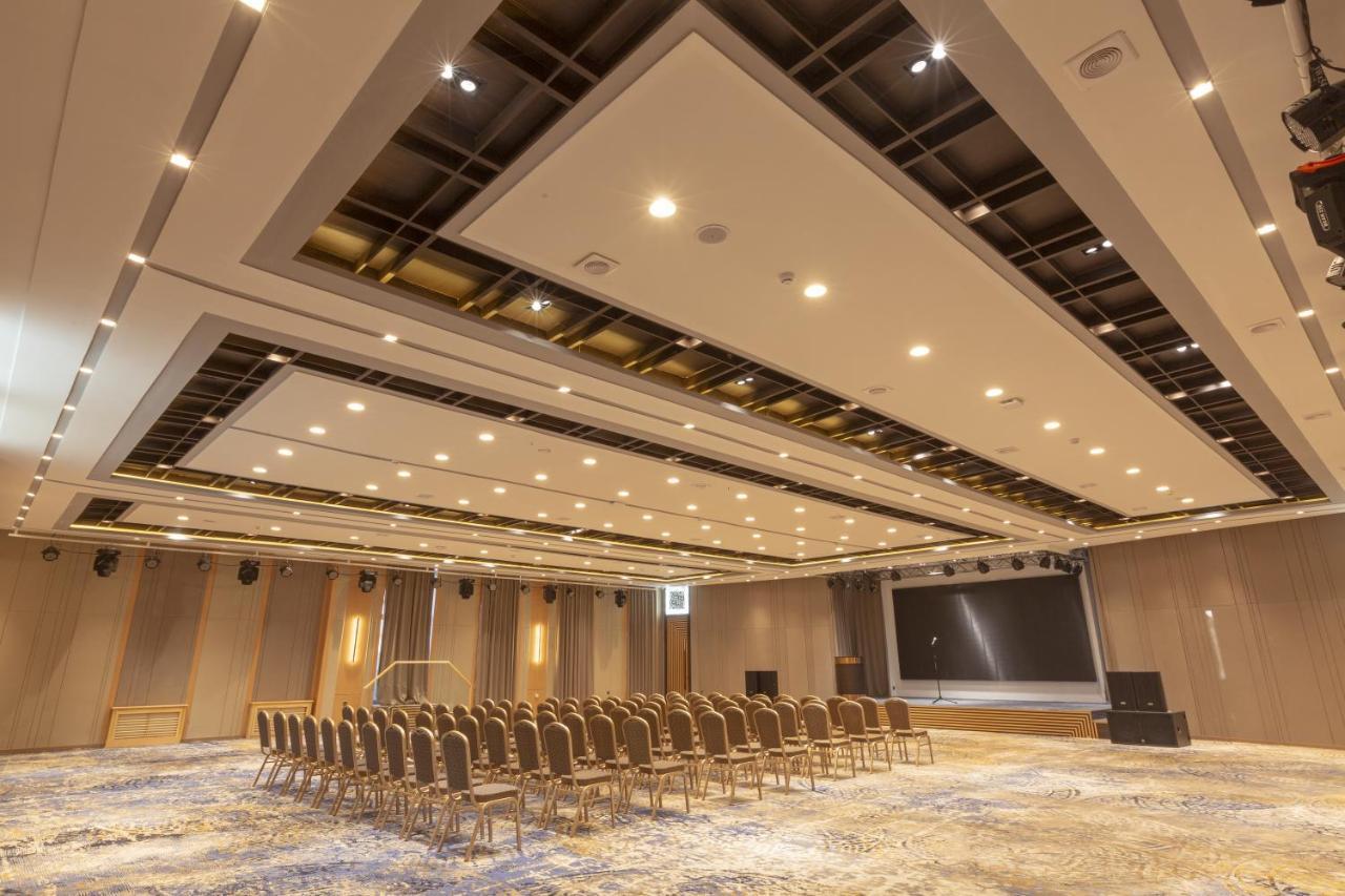 Millennium Plaza Hotel & Mall อูลานบาตอร์ ภายนอก รูปภาพ